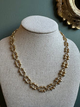 Load image into Gallery viewer, Vintage Avon Link Necklace