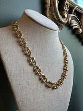 Load image into Gallery viewer, Vintage Avon Link Necklace