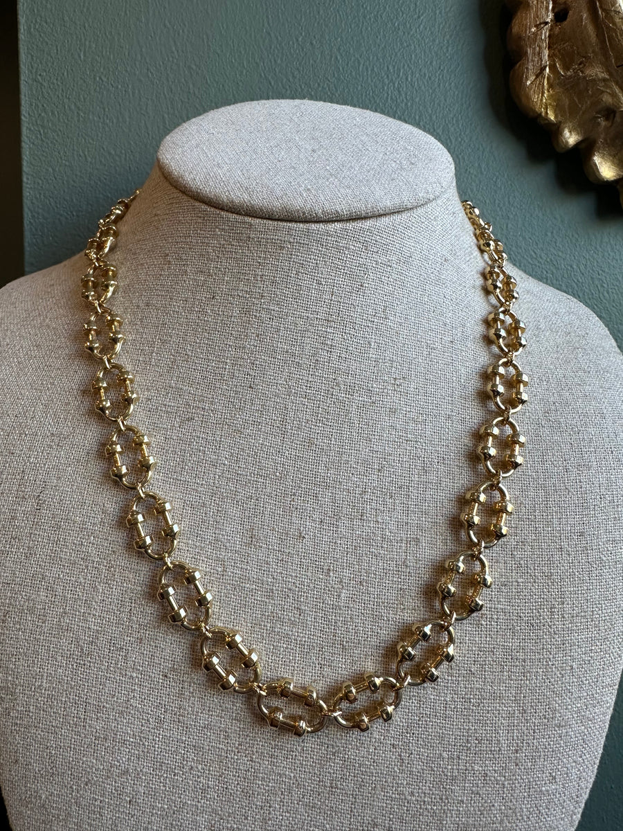 Vintage Avon Link Necklace