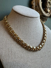 Load image into Gallery viewer, Vintage Flat Chain Link Necklace