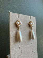 Load image into Gallery viewer, Bedazzled Vintage Pearl Drop Earrings