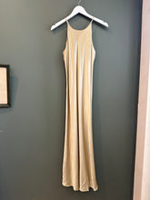 Load image into Gallery viewer, Tammy Gown, 1990’s, 34” Bust