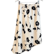 Load image into Gallery viewer, Nola Skirt, 1990’s, 28” Waist