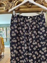 Load image into Gallery viewer, Daisy Pants, 1990’s, 28” Waist