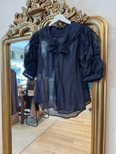 Load image into Gallery viewer, Ralph lauren Top, 2000’s, 36” Bust