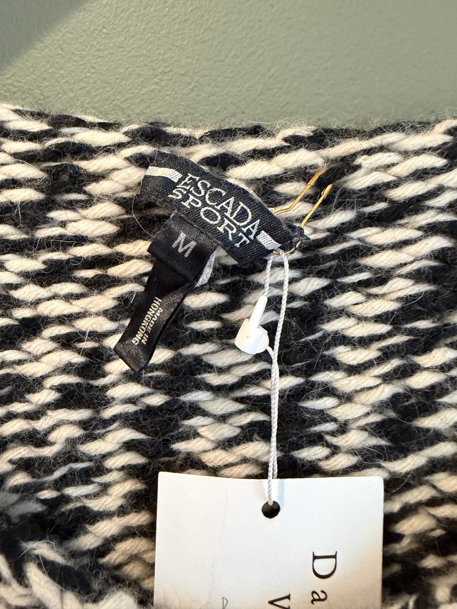 Black and White Knit Sweater, 1990s, 38” Bust as is