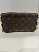 Load image into Gallery viewer, Louis Vuitton Felicie Pochette (Natasha)
