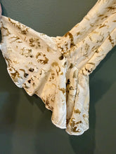 Load image into Gallery viewer, Cream/Green Velvet Burnout Top, 90’s, 38” Bust