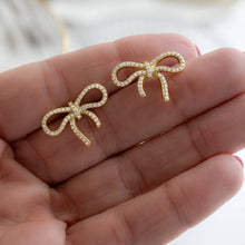 Load image into Gallery viewer, Bow Studs: Gold