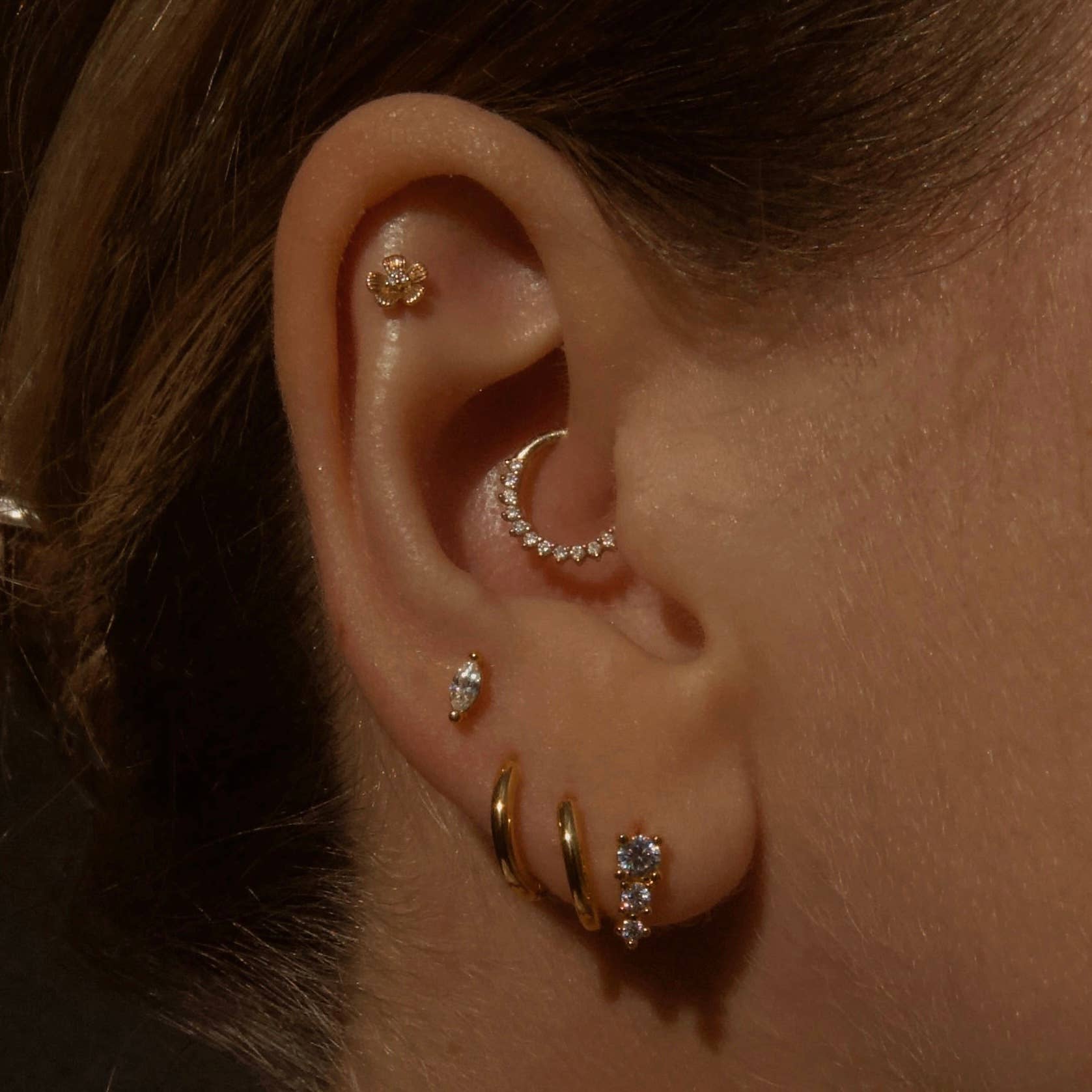 Rue Studs: White topaz / Pair