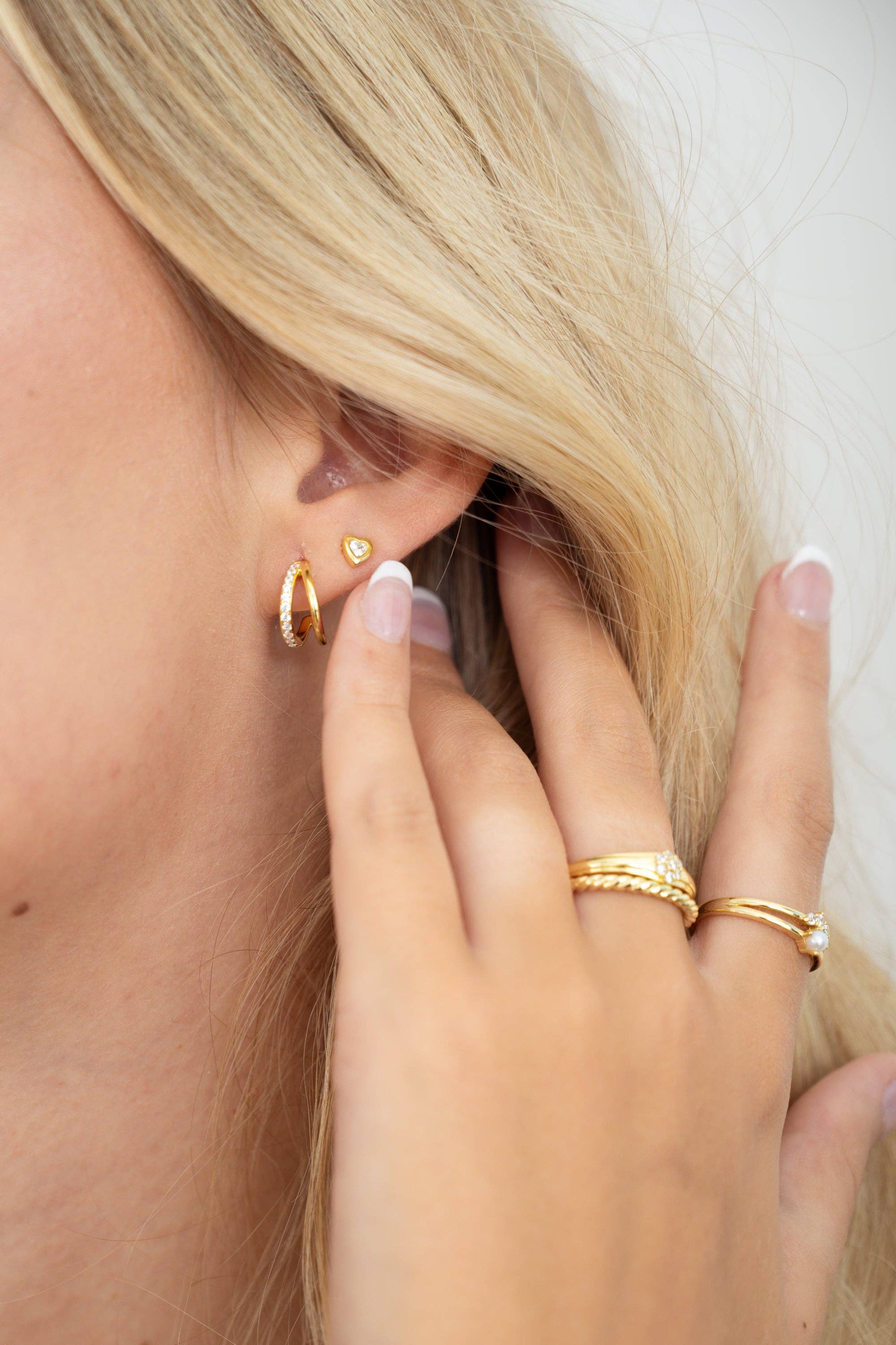 Bezel Heart Studs: Gold
