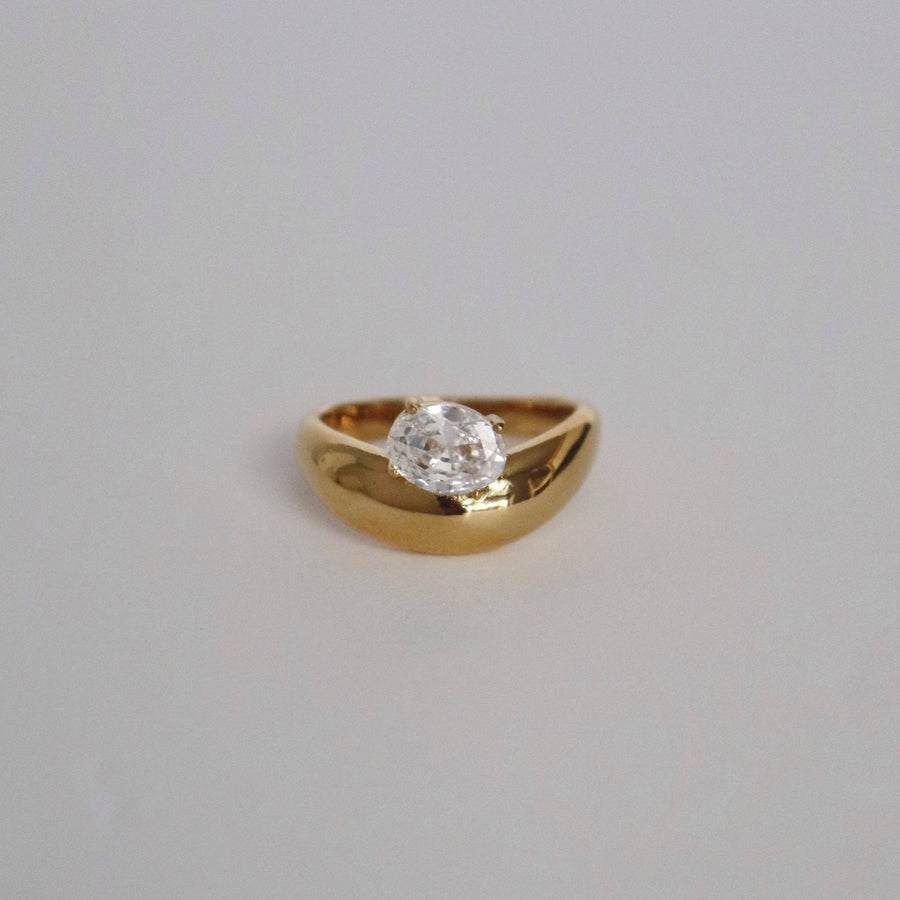 Noelle Curve Ring: 7