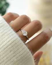 Sideways Bezel Pear Ring: Gold / 9