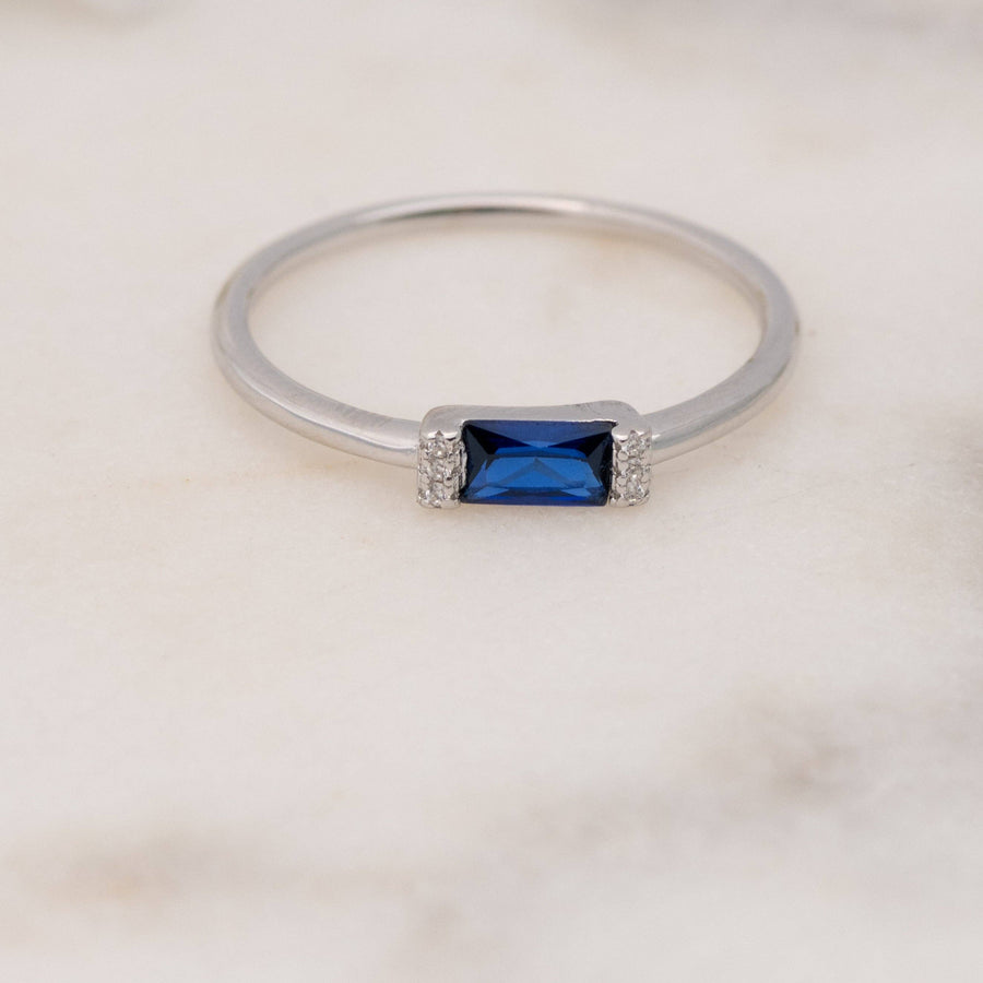 Sapphire Baguette Ring: Gold / Sapphire / 7