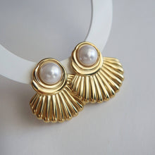Load image into Gallery viewer, Brielle Pearl Earrings | Statement Earrings
