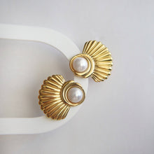 Load image into Gallery viewer, Brielle Pearl Earrings | Statement Earrings