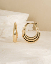 Load image into Gallery viewer, Milan Hoops: Gold