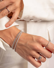 Load image into Gallery viewer, Baguette Bezel Ring: Gold / 7