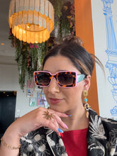 Load image into Gallery viewer, Deco Sunglasses