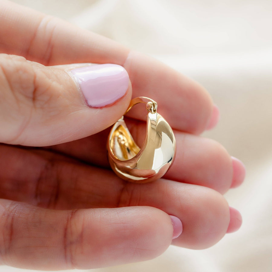 Chunky Basket Tube Hoops: Gold