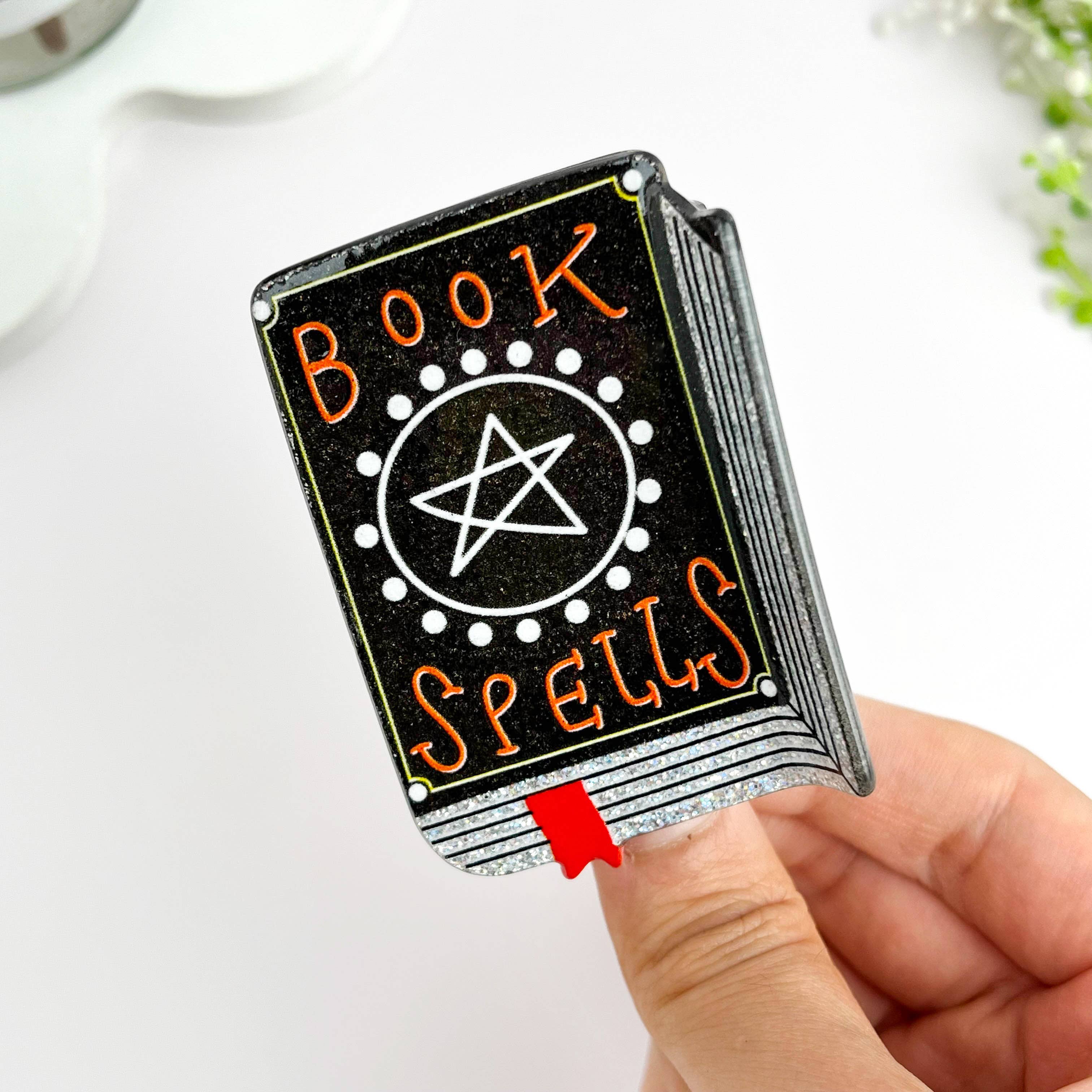 📖 Enchanting Magic Book Hair Claw–Spellbinding Acetate Clip: Gray