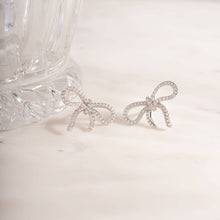 Load image into Gallery viewer, Bow Studs: Gold