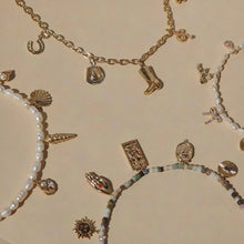 Load image into Gallery viewer, Delta Oyster Charm Necklace