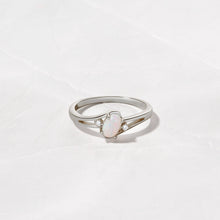 Load image into Gallery viewer, Oval Opal Ring: Gold / 6