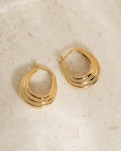 Load image into Gallery viewer, Milan Hoops: Gold
