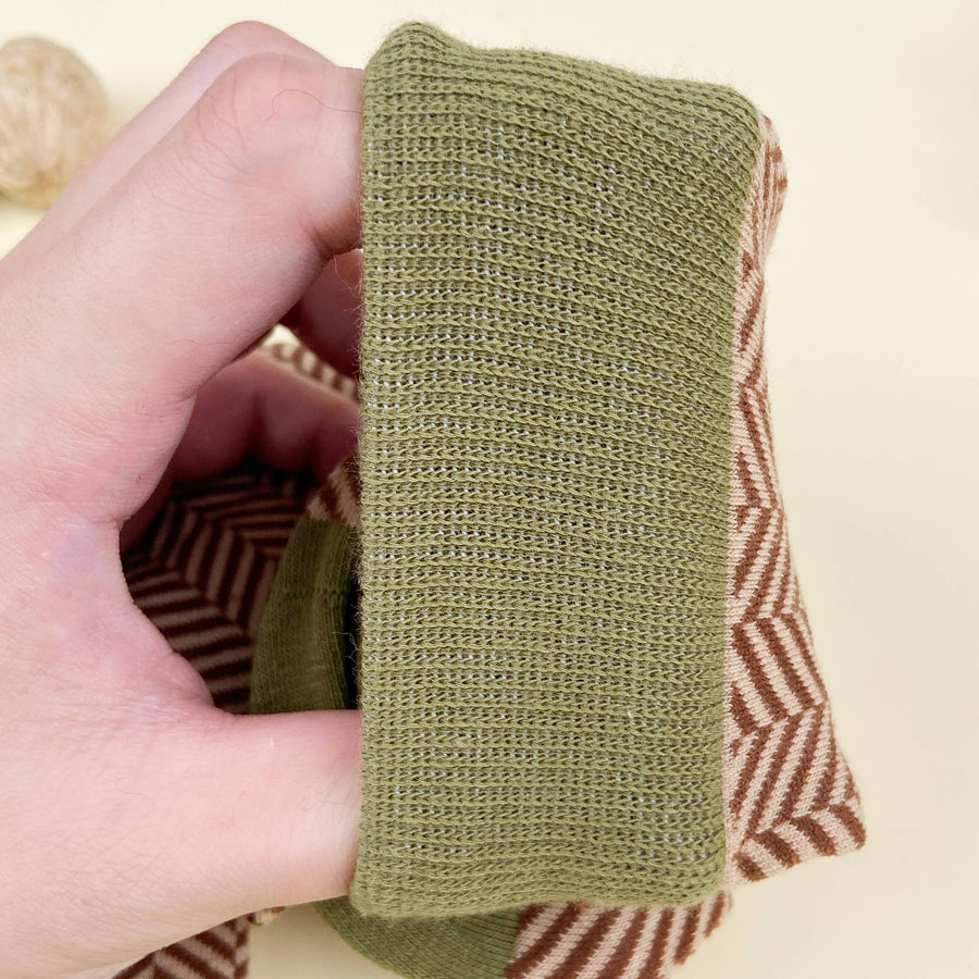 Vintage Houndstooth,Small Floral Trendy Mid-Calf Socks: Green