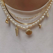 Load image into Gallery viewer, Delta Oyster Charm Necklace