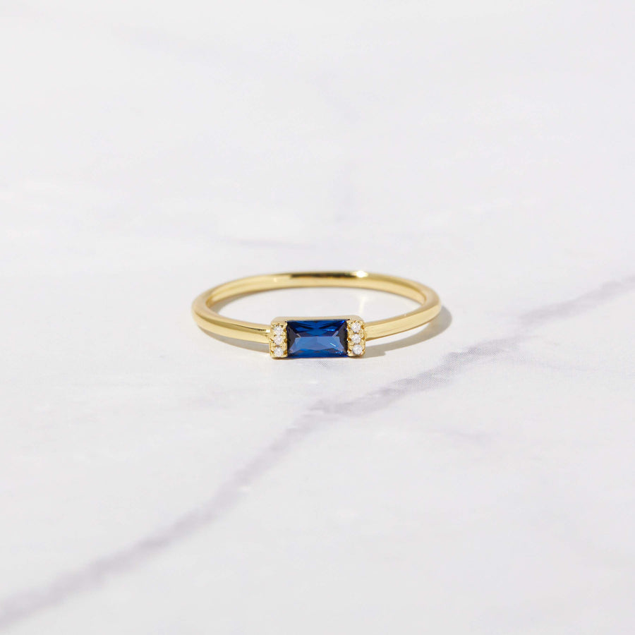 Sapphire Baguette Ring: Gold / Sapphire / 7