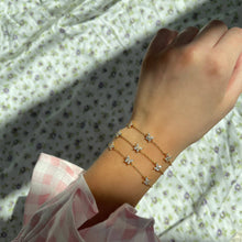 Load image into Gallery viewer, Born to Fly Butterfly Bracelet: Gold