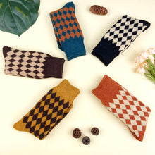 Load image into Gallery viewer, 5PCS Thickened Cashmere Rhombus  Warm Socks: Green