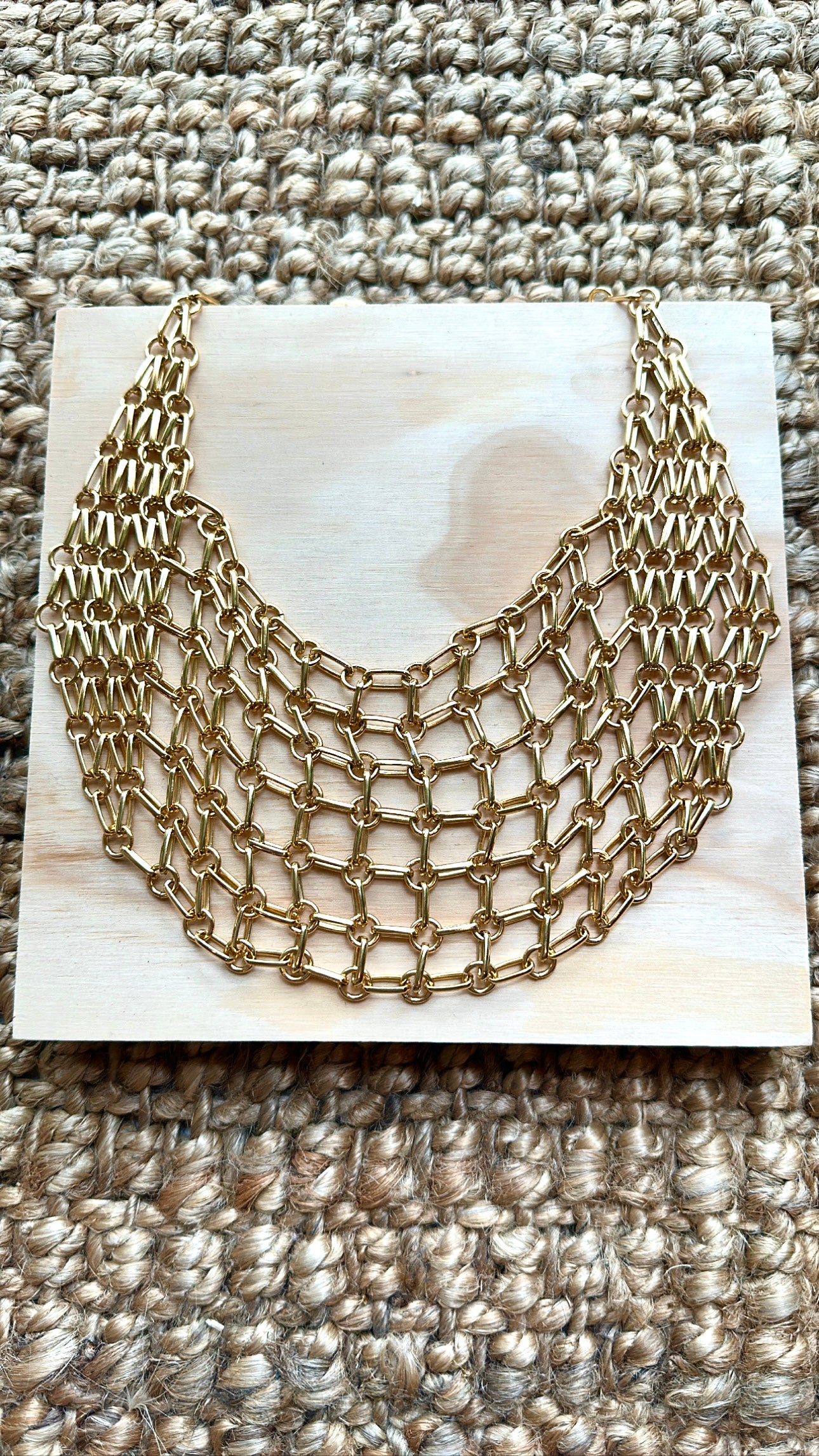 gold chainmail style necklace