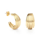 Vintage Ribbed Shell Hoop Earrings: Yellow Gold