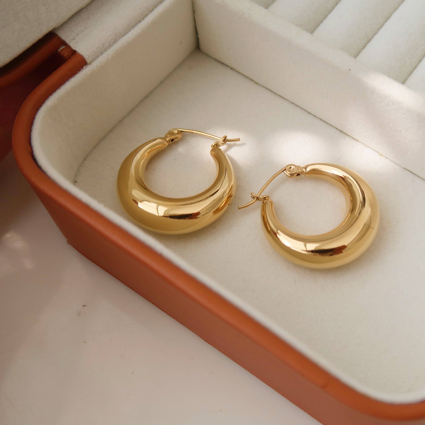 18k Gold Hoop Earrings - Large