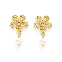 Load image into Gallery viewer, Vintage Flower with Pearl Stud Earrings
