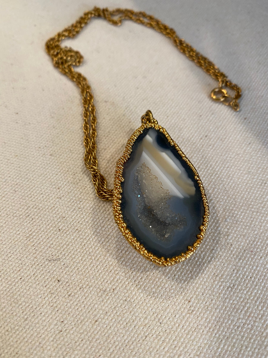 Banded agate with Druzy Stone pendant