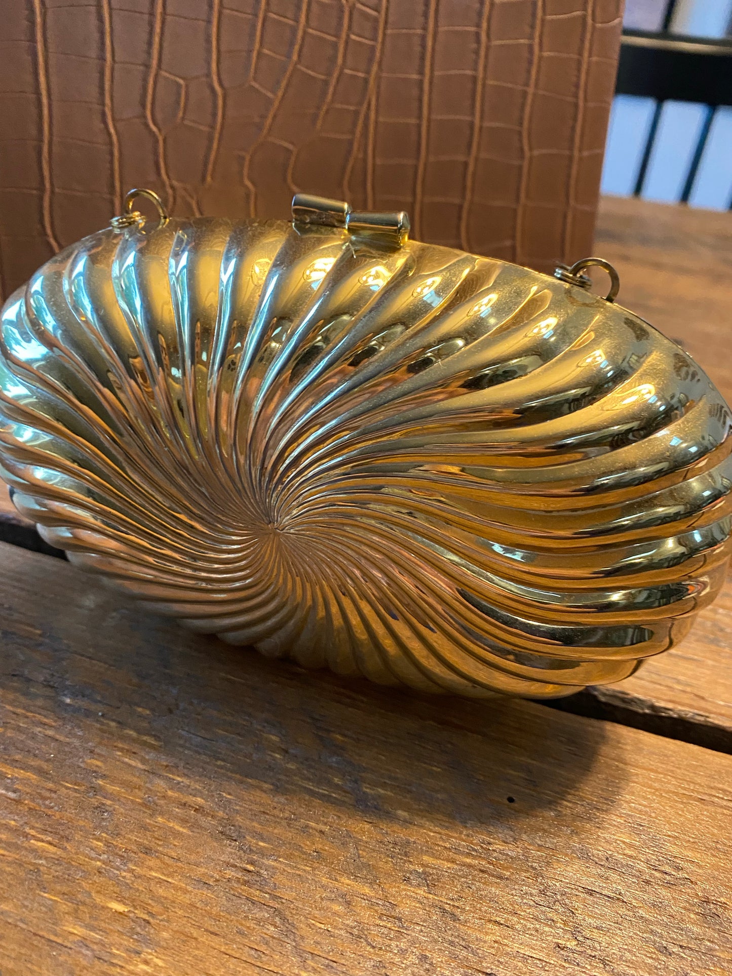 Clam shell swirl hard clutch, 1980’s