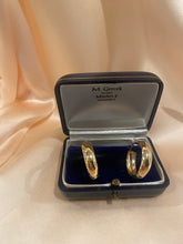 Load image into Gallery viewer, 14k Gold Hoops