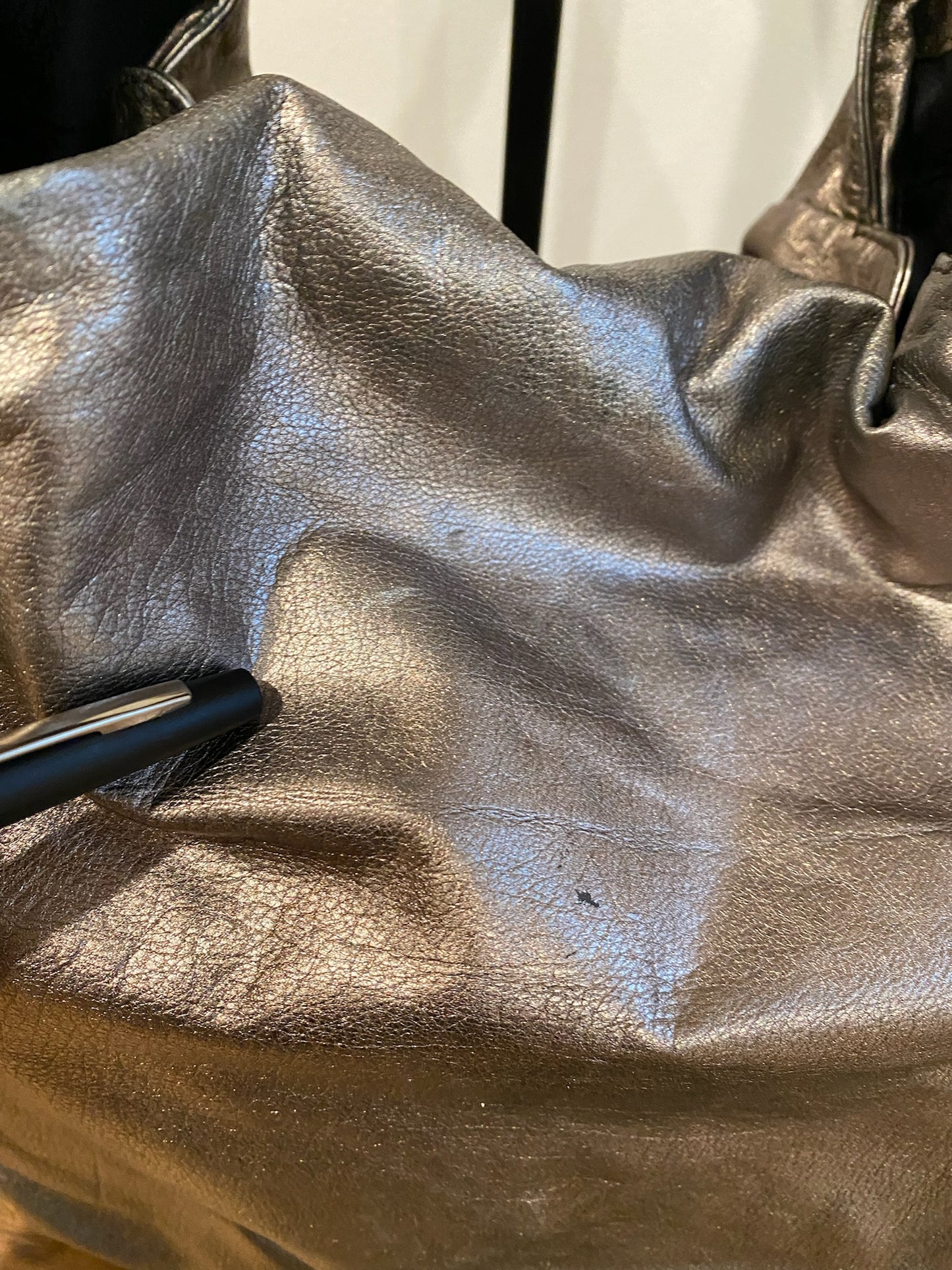 Gucci, Hysteria Fold-over Metallic Hobo Bag, 19