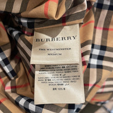 Load image into Gallery viewer, Burberry Trench, 40" Bust