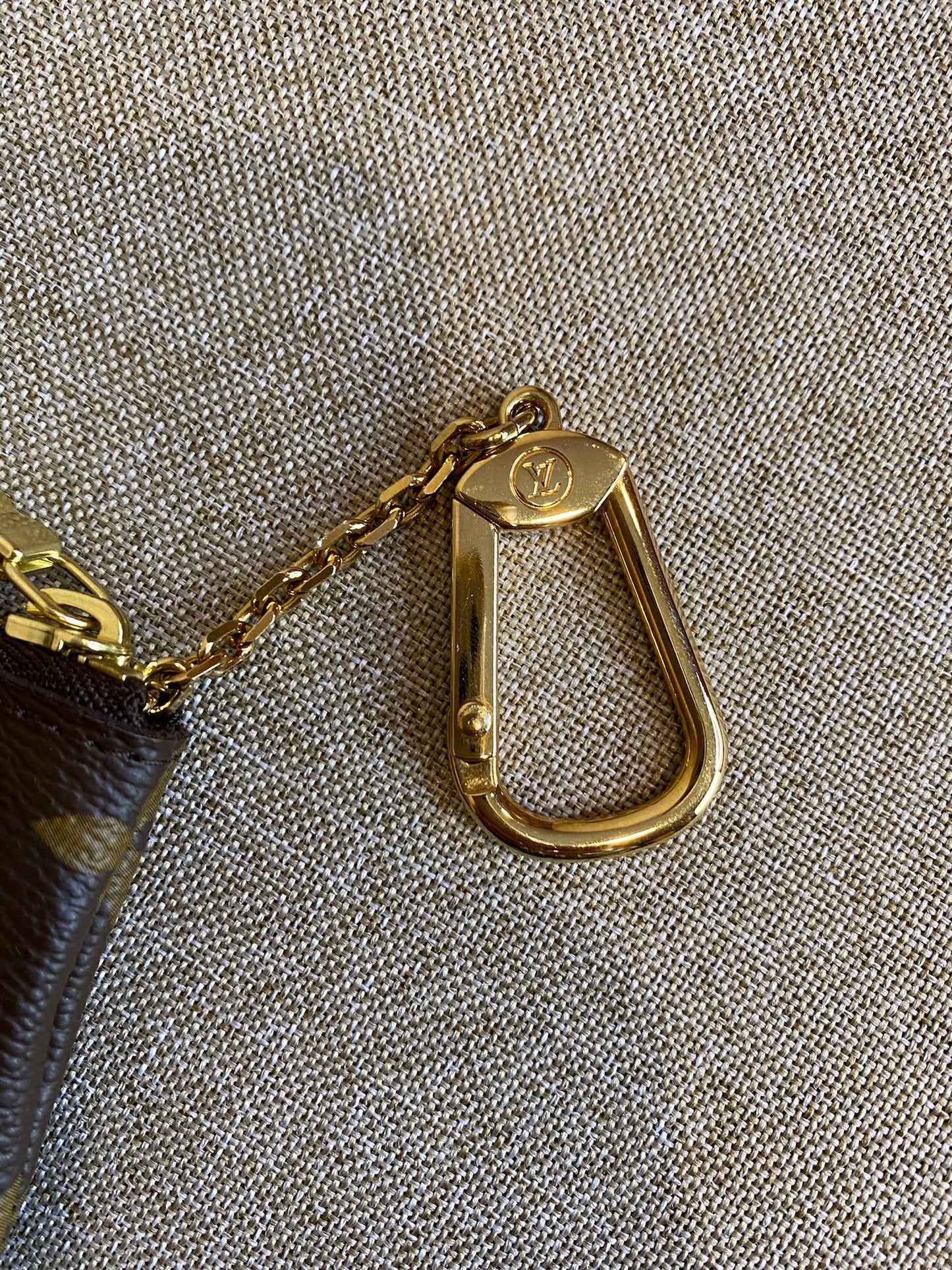 Louis Vuitton Monogram Key Pouch , 39