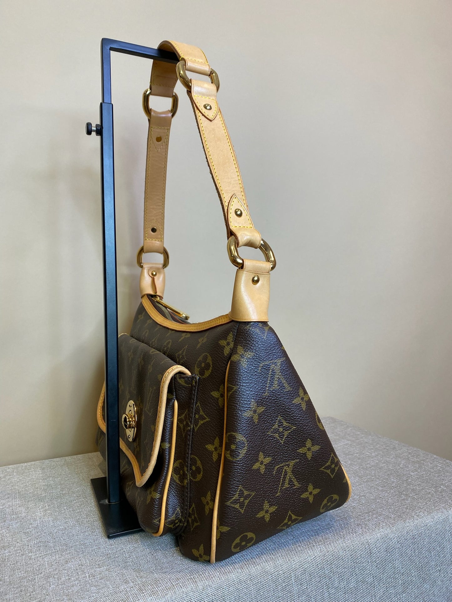 Louis Vuitton, Monogram Tikal GM, 15