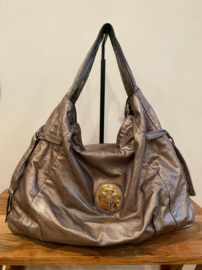 Gucci, Hysteria Fold-over Metallic Hobo Bag, 19