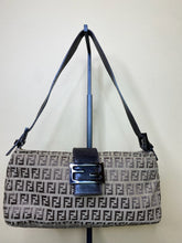 Load image into Gallery viewer, Fendi, Borsa Passaspalla Zucchino Marrone Baguette, 18
