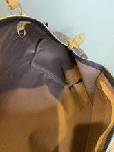 Load image into Gallery viewer, Louis Vuitton Speedy 40 Monogram, 4