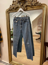 Load image into Gallery viewer, Vintage Levi 501's