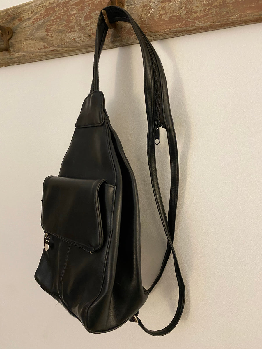 Amazing leather back pack / shoulder bag